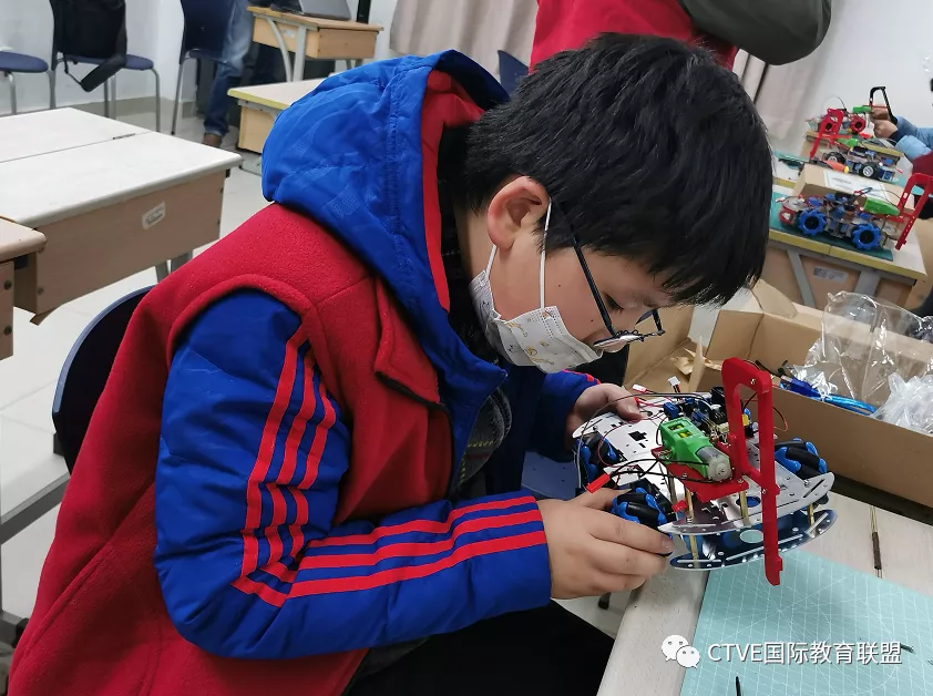 �����ƴ�����