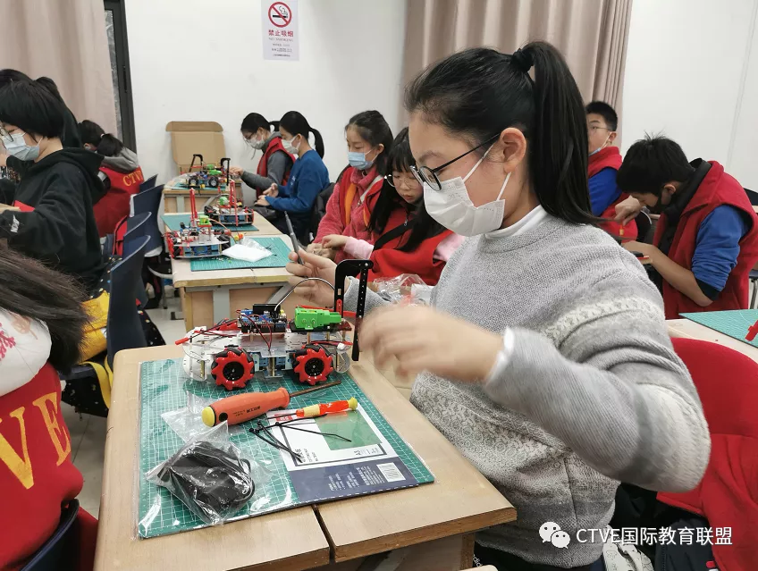 �˹�����