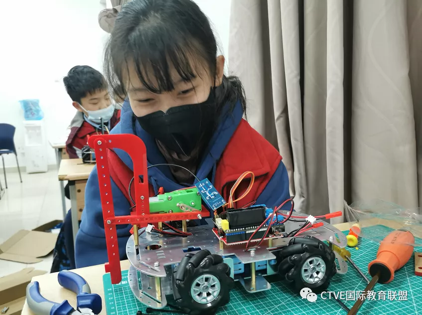 �����ƴ�����